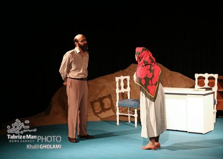 تکه های سنگین سرب در تبریز به روی صحنه رفت