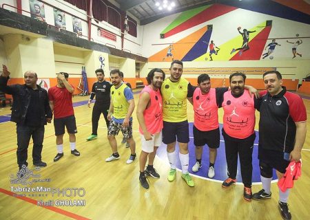 اتحاد هنرمندان‌ آذربایجان در زمین فوتسال