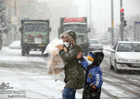 زیبایی ها و دردسرهای برف در شهرک اندیشه