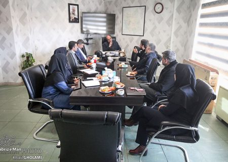 تفاهم نامه بین مدیرکل کتابخانه های استان و انجمن ناشران