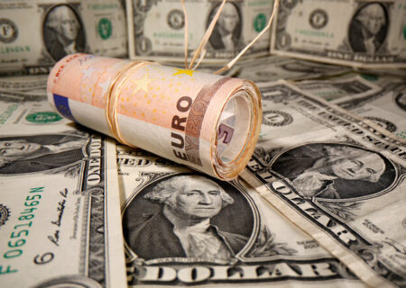 قیمت دلار و یورو در مرکز مبادله ایران؛ شنبه ۲۰ مرداد