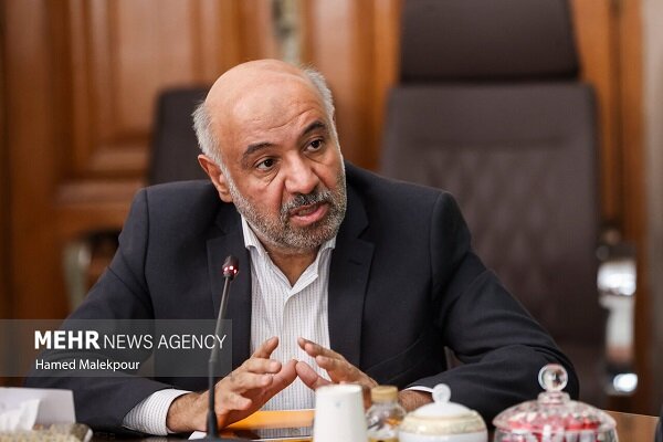 تأکید وزیر تعاون بر تدوین آیین‌نامه‌های پوشش بیمه تاکسی‌های اینترنتی