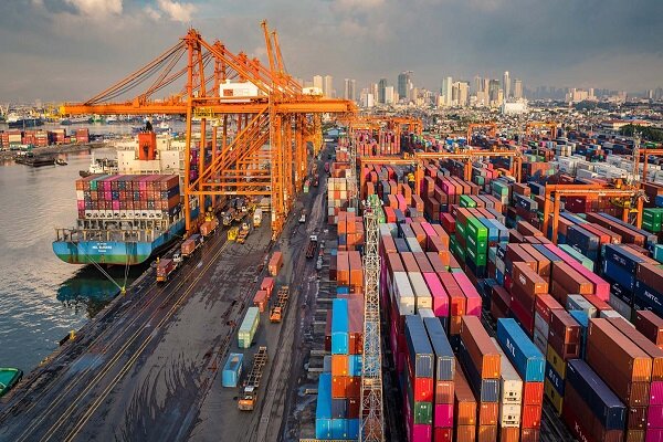 صادرات ۵۲۴ میلیون دلار کالا از گمرکات آذربایجان شرقی