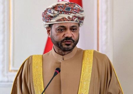 وزیر خارجه عمان: مذاکرات ایران و آمریکا «دوستانه» بود / از همکاری شان برای رسیدن به صلح سپاسگزارم