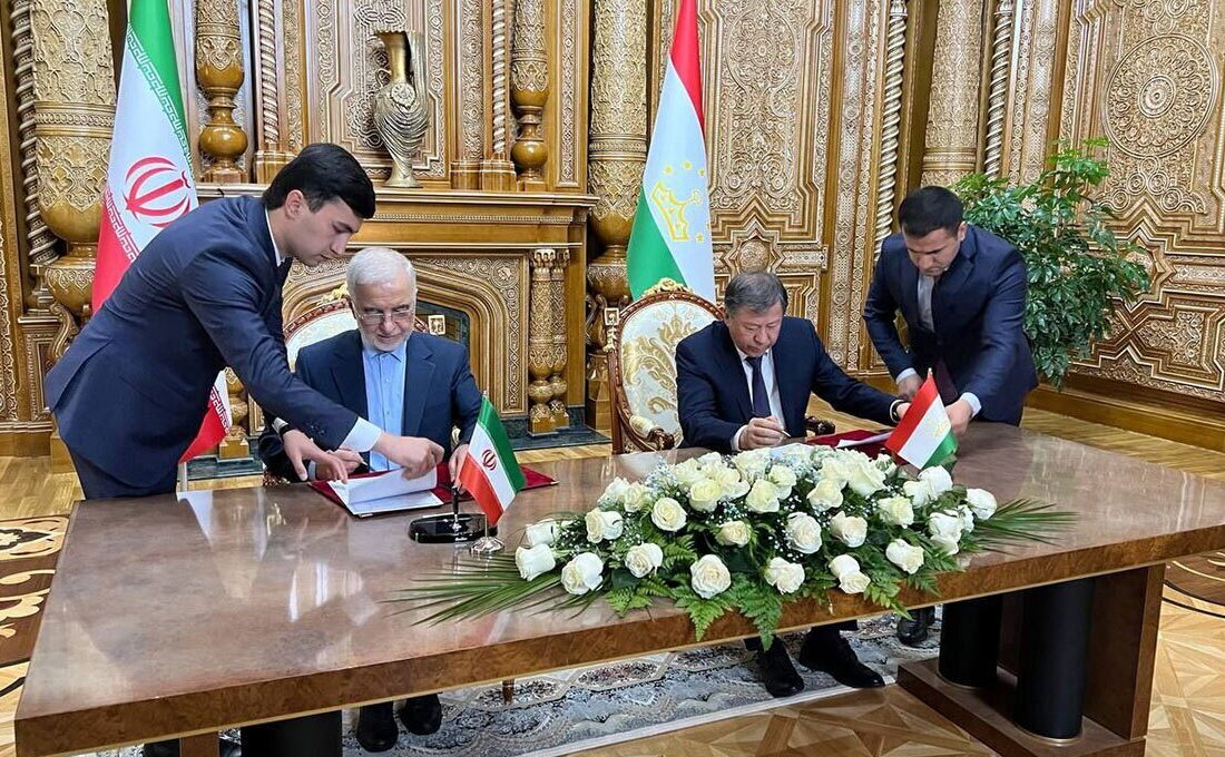 وزیر کشور خبر داد: امضای تفاهم‌نامه امنیتی میان ایران و تاجیکستان