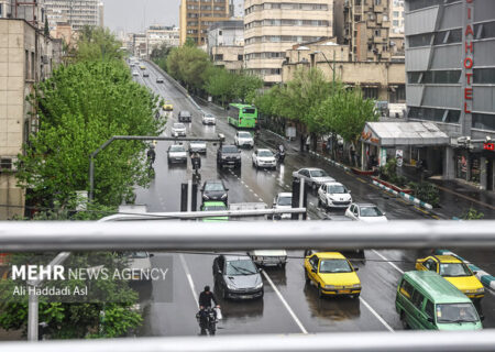 پیش‌بینی وزش باد شدید و رعدوبرق پراکنده در تهران