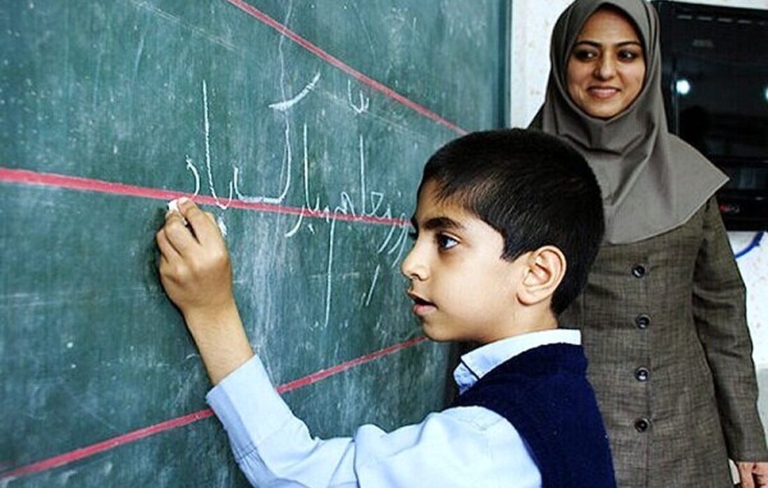 یادداشت/معلم چراغ راهنمای زندگی