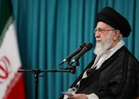 آمریکایی‌ها بدانند ملت ایران تسلیم‌شدنی نیست