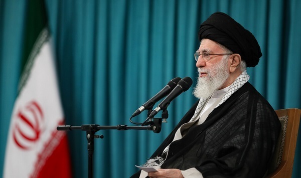 آمریکایی‌ها بدانند ملت ایران تسلیم‌شدنی نیست