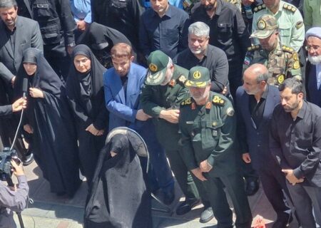 صادق: دشمنان در محاسبات خود درباره ایران اشتباه کردند