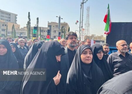 صادق: شهدای اقتدار ملی، نماد ایستادگی و استکبارستیزی ملت ایران هستند