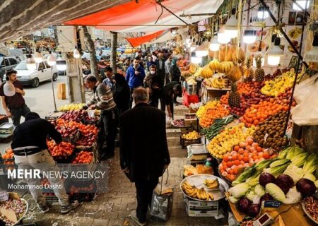 گیلاس و گلابی میوه‌های لوکس‌نشین بازار داخل