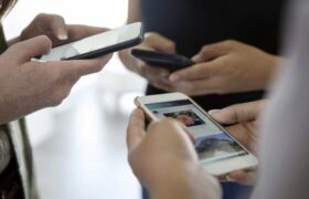 نسل امروز با روی آوردن به اختصارگویی و اختصارنویسی، از تعمق و تفکر بازمانده است