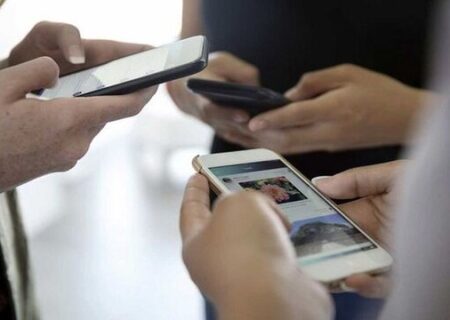 نسل امروز با روی آوردن به اختصارگویی و اختصارنویسی، از تعمق و تفکر بازمانده است