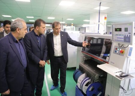 بازدید معاون علمی رئیس جمهور از گروه صنعتی در تبریز
