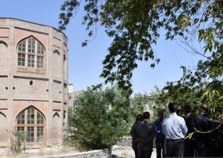 رئیس دانشگاه تبریز: برج تاریخی خلعت پوشان به روی شهروندان بازگشایی شود
