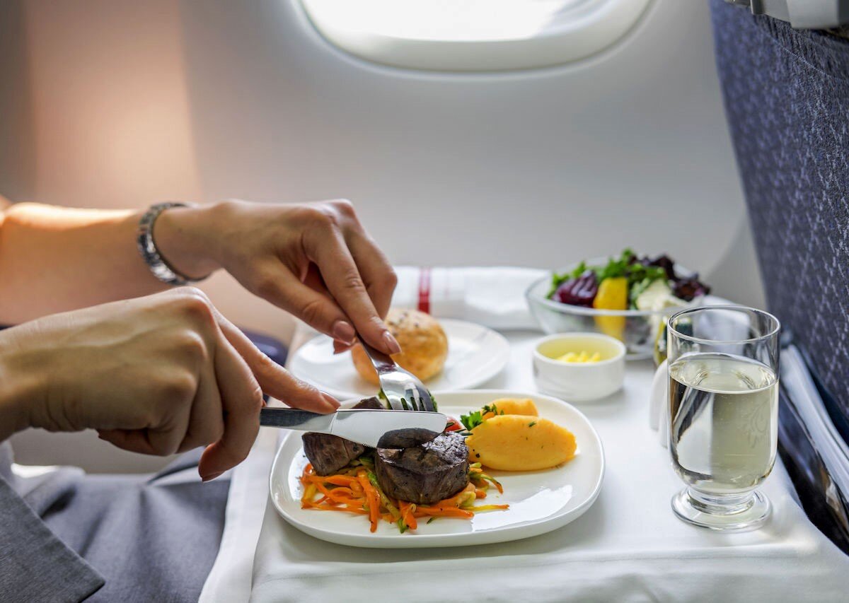 پیشرفت ۷۰ درصدی ایرلاینها در بهبود وعدههای غذایی