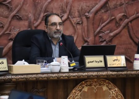 استاد شهریار سند افتخار ایران و آذربایجان است/ کفش دست‌دوز تبریز به عنوان میراث معنوی ملی ثبت شود