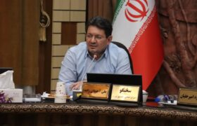 انتقاد آجودان زاده از رفتار تبعیض‌آمیز شهرداری و عدم پاسخگویی به درخواست‌ها