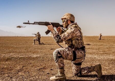 تمرینات تاکتیکی نیروهای یگان ویژه فاتحین