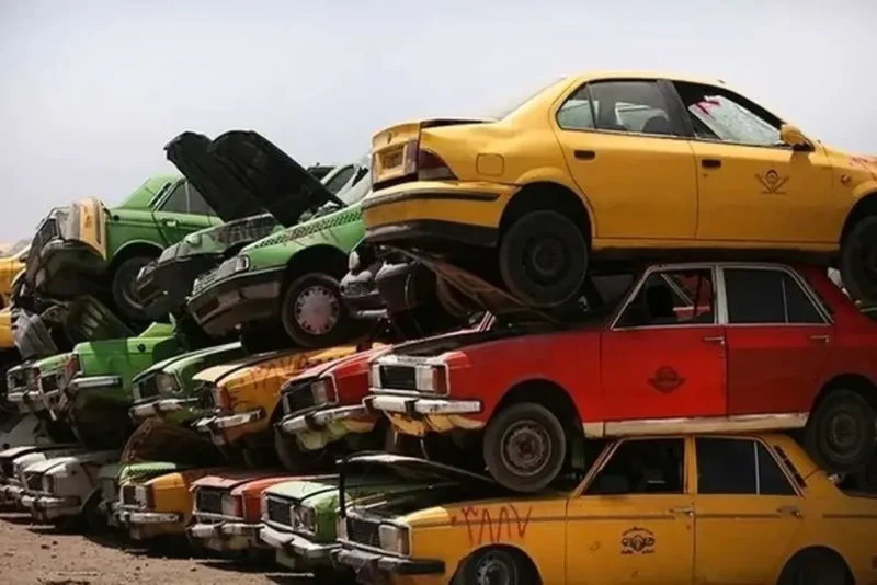 بازیافت ۳۴۰ هزار تن مواد با اسقاط خودرو/ ۱.۱ میلیارد لیتر سوخت صرفه جویی شد