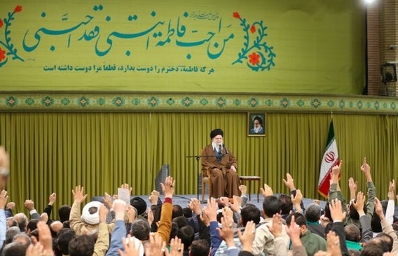 کمبودهای زیادی داریم اما کشور در حال پیشرفت است