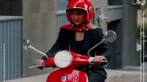 تصاویر رسانه عربی از موتورسواری زنان ایران