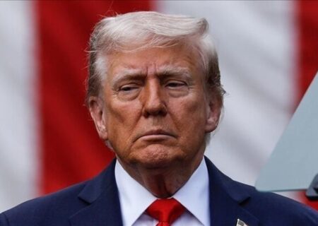 ترامپ: فرستادن نیروی نظامی به ایران لازم نیست