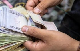 خبر مهم درباره میزان عیدی کارگران و بازنشستگان/ از این تاریخ منتظر دریافت عیدی باشید