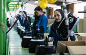 مبلغ عیدی و پاداش امسال کارگران/کارفرمایان عیدی را به روزهای آخر سال موکول نکنند