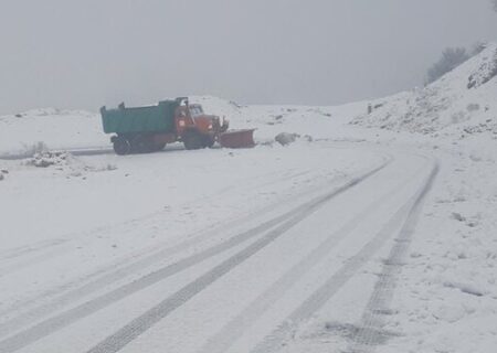 هشدار یخبندان و لغزندگی جاده‌ ها در آذربایجان‌ شرقی