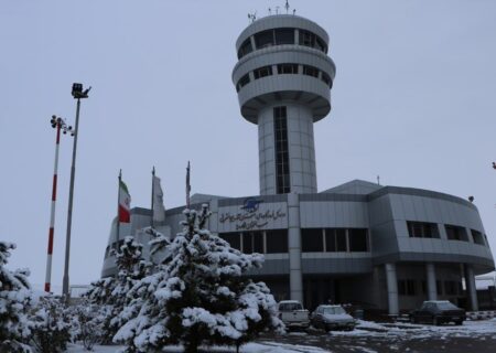 پروازهای فرودگاه مدنی تبریز با بارش سنگین برف در حال انجام است