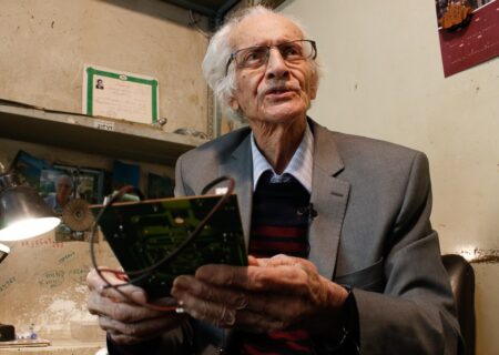 چراغ ۱۰۲ ساله زندگی «جواد احسان» اولین برق کار تبریز، جاودانه شد